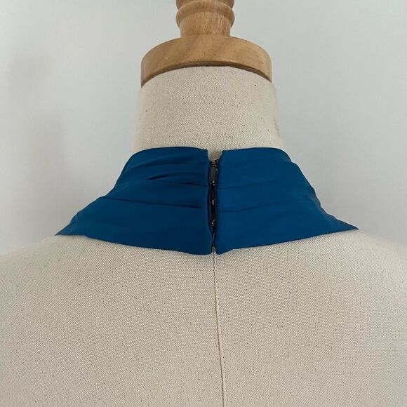 NEW ✨ Revolve By The Way Blue Satin V-neck Halter Top XXS - Picture 7 of 8